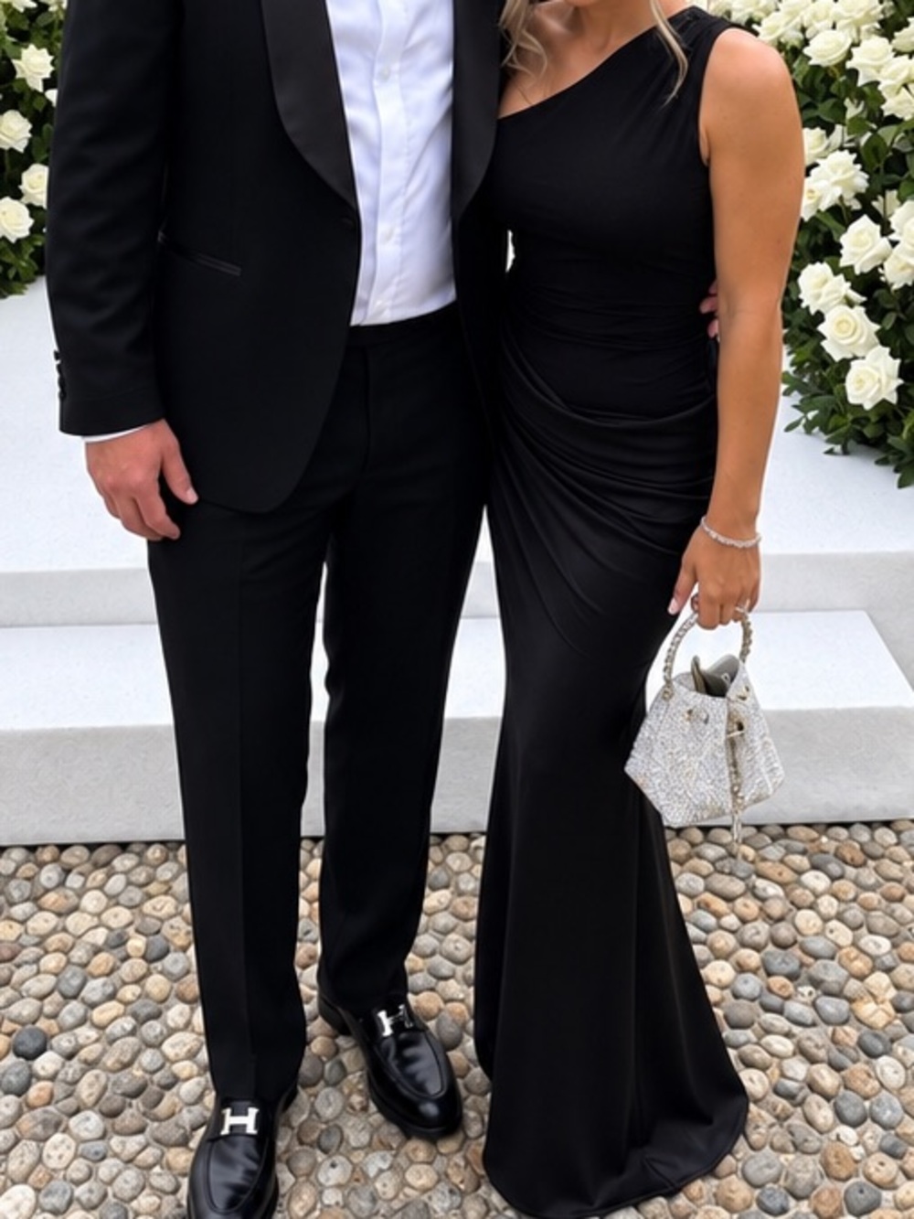 One-Shoulder Black Maxi Dress with Sleek Silhouette